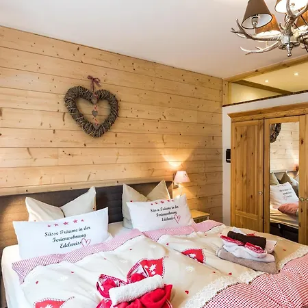 Apartamento Ferienwohung Zirbe