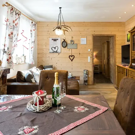 Apartment 5 Sterne Zirbe Mit Eigener Infrarotsauna Und Whirlpoolbadewanne Arnbruck