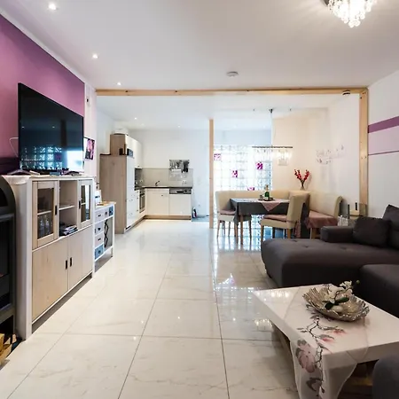 5 Sterne Zirbe Mit Eigener Infrarotsauna Und Whirlpoolbadewanne Apartment *