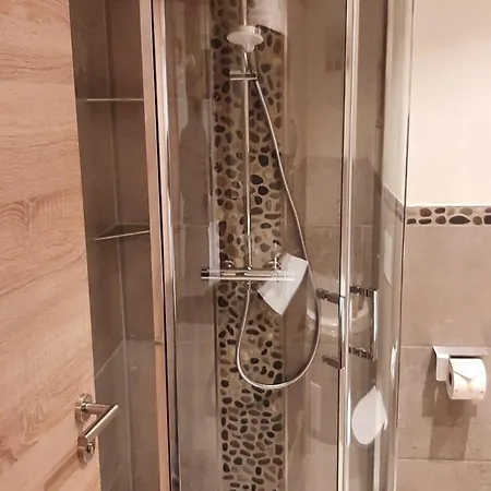 Apartment 5 Sterne Zirbe Mit Eigener Infrarotsauna Und Whirlpoolbadewanne *
