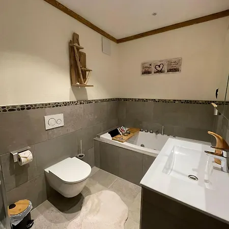 5 Sterne Zirbe Mit Eigener Infrarotsauna Und Whirlpoolbadewanne Apartment
